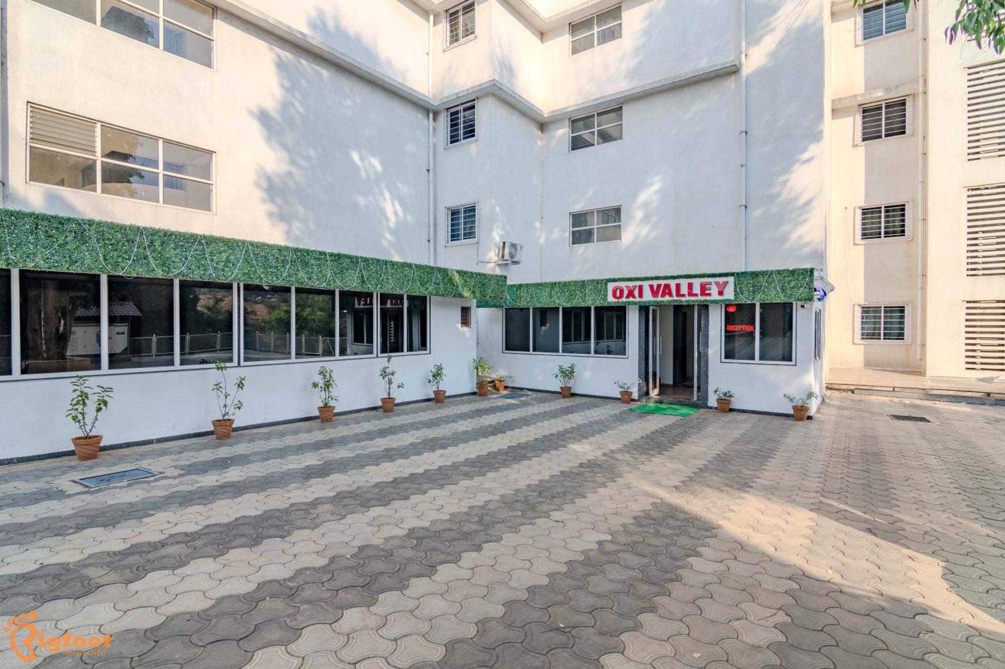 Oxi Valley Resort Igatpuri Buitenkant foto